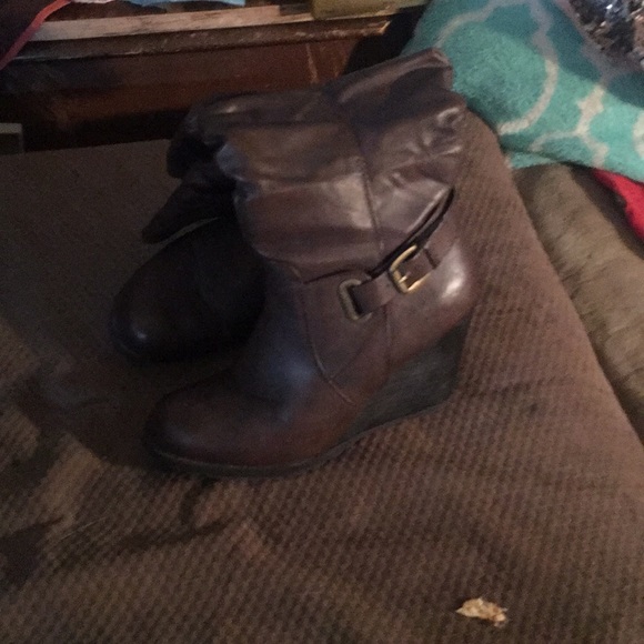 Boot - Picture 3 of 5